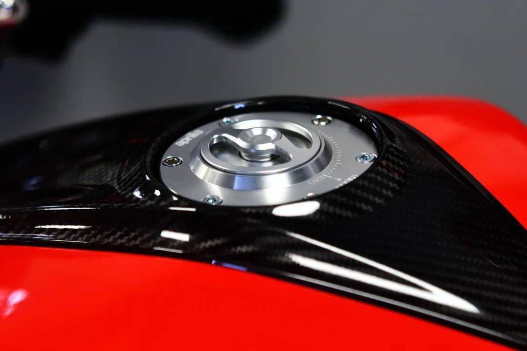 點擊進(jìn)入看圖評論