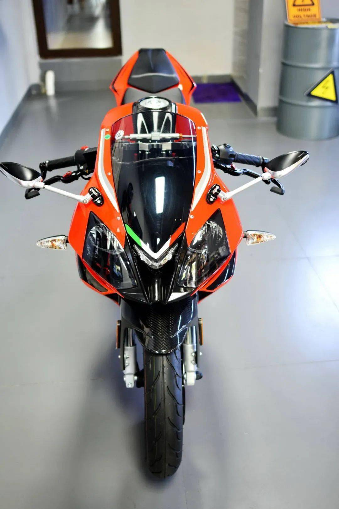 點擊進(jìn)入看圖評論