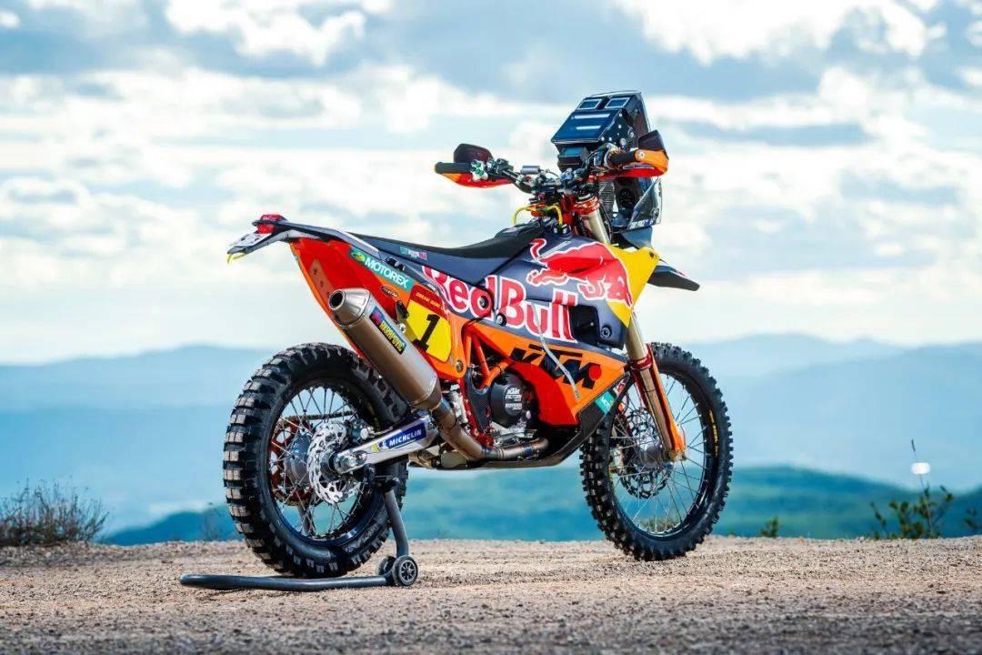 點擊進(jìn)入看圖評論