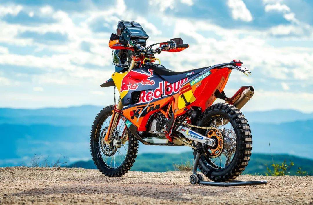 點擊進(jìn)入看圖評論