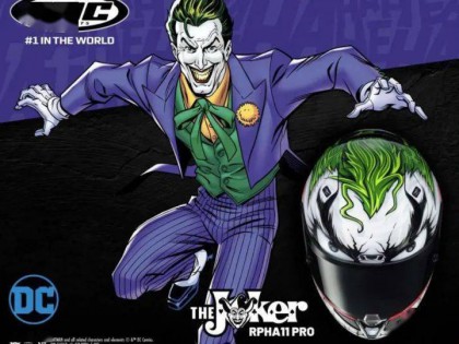 戴上這頂頭盔，做最迷人的反派角色！