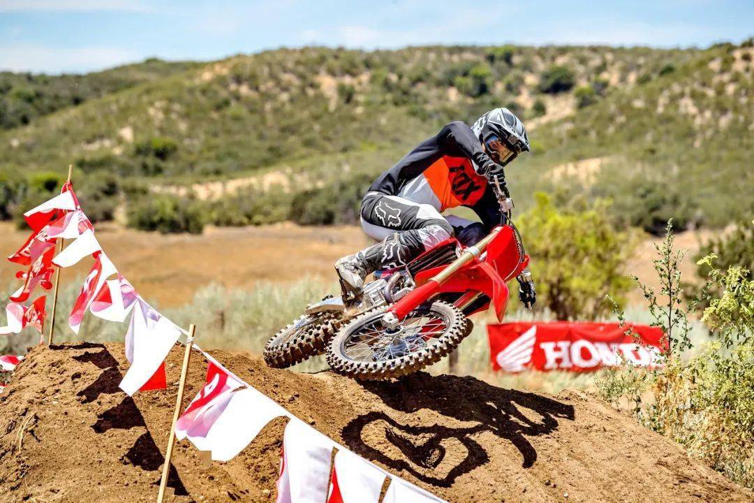 點(diǎn)擊進(jìn)入看圖評(píng)論