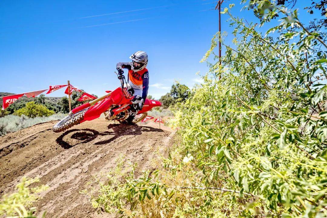 點(diǎn)擊進(jìn)入看圖評(píng)論