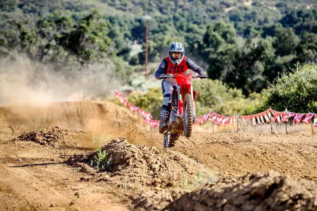 點(diǎn)擊進(jìn)入看圖評(píng)論