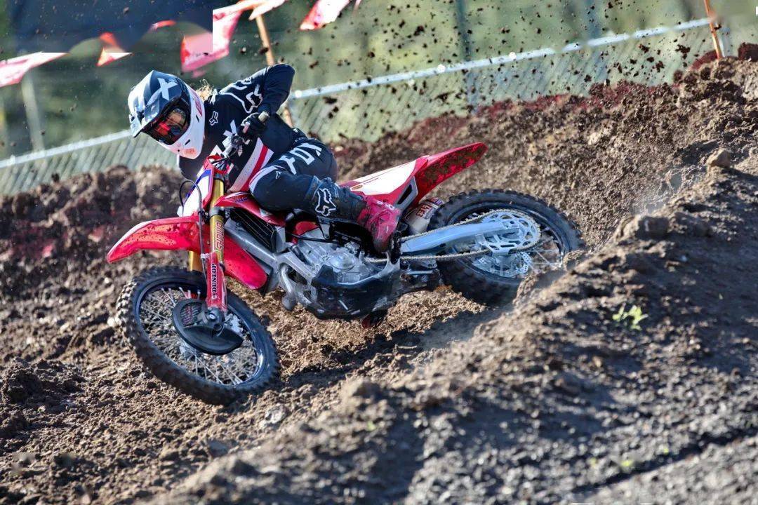 點(diǎn)擊進(jìn)入看圖評(píng)論