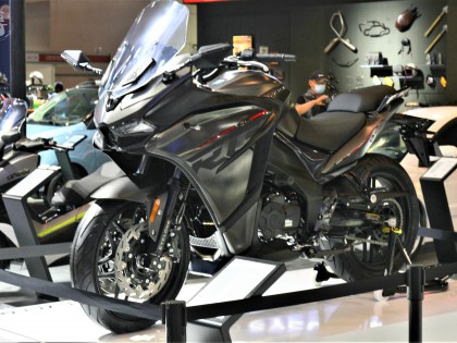 2020重慶摩博會(huì):：最具潛力的國(guó)產(chǎn)仿賽 賽科龍RG3低調(diào)亮相