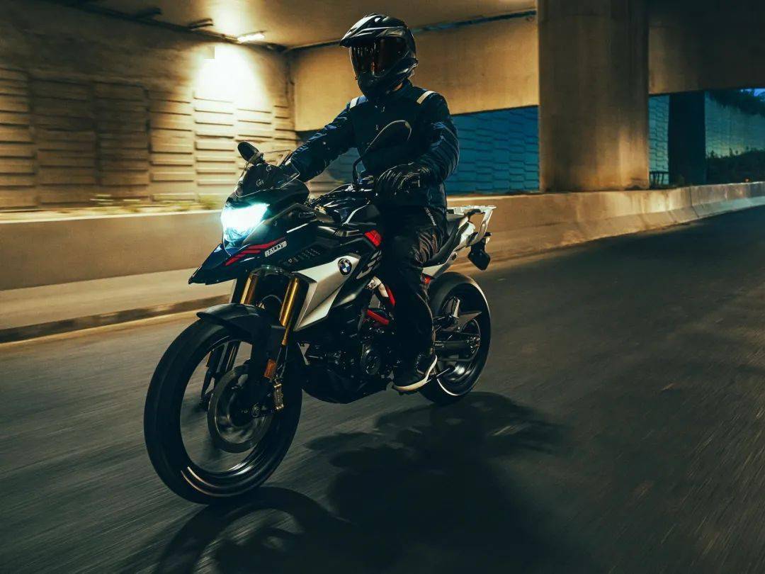 點(diǎn)擊進(jìn)入看圖評(píng)論