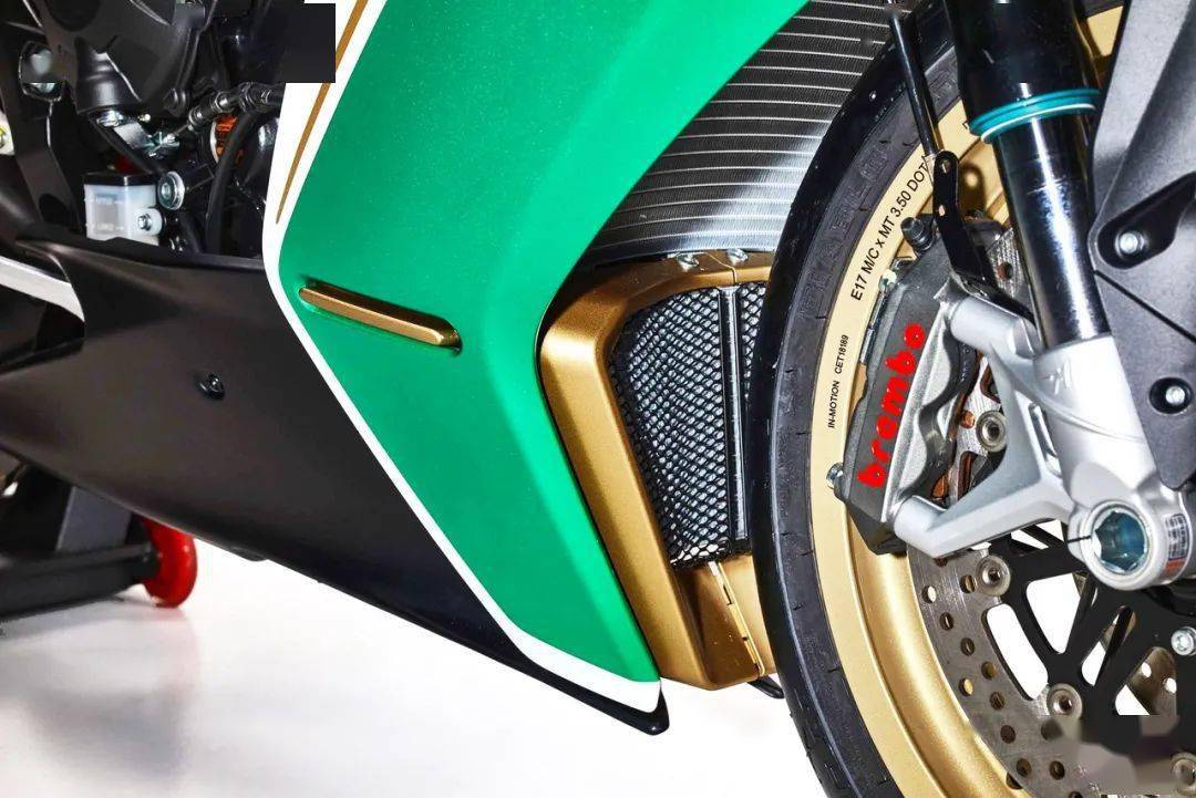 點(diǎn)擊進(jìn)入看圖評(píng)論