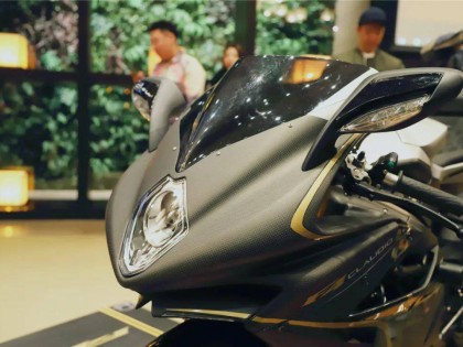 售價(jià)1388000元！阿古斯塔F4 Claudio落戶京城！看看這車有多神奇吧