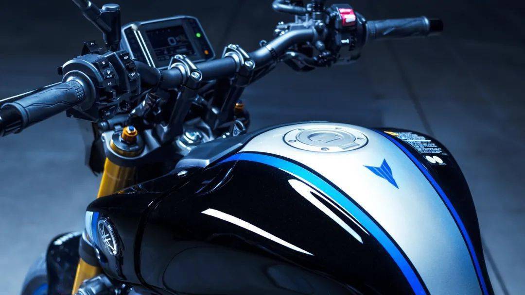 點(diǎn)擊進(jìn)入看圖評(píng)論