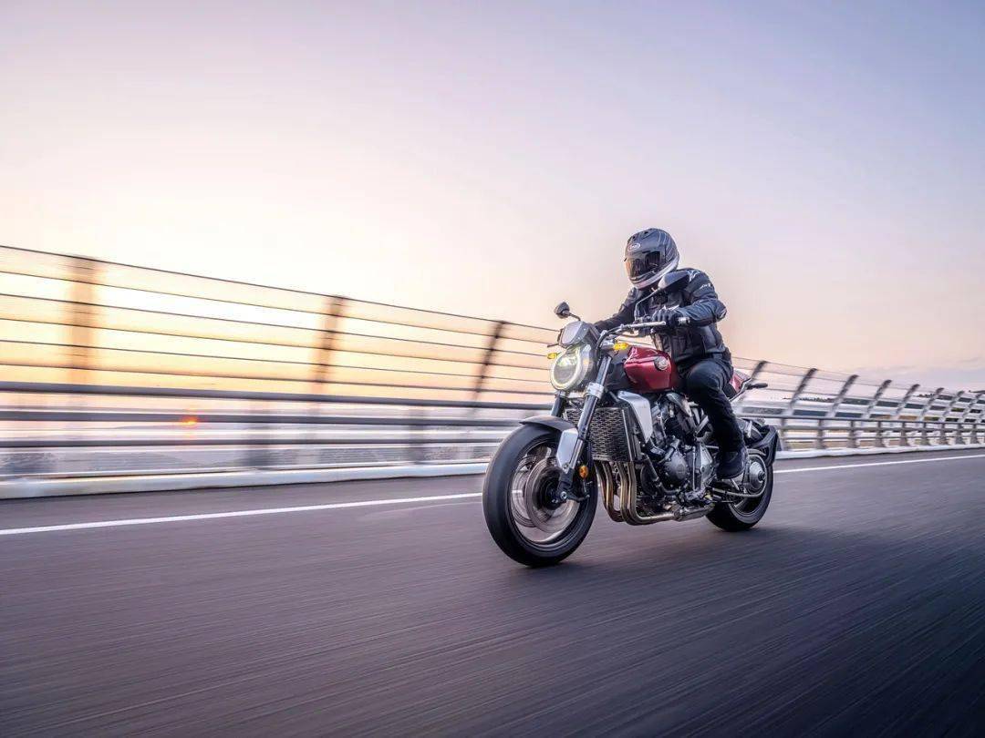 點(diǎn)擊進(jìn)入看圖評論