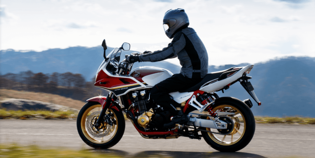 點(diǎn)擊進(jìn)入看圖評(píng)論