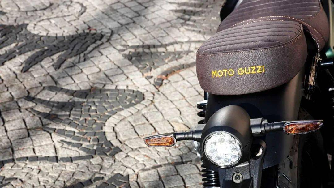 點(diǎn)擊進(jìn)入看圖評(píng)論