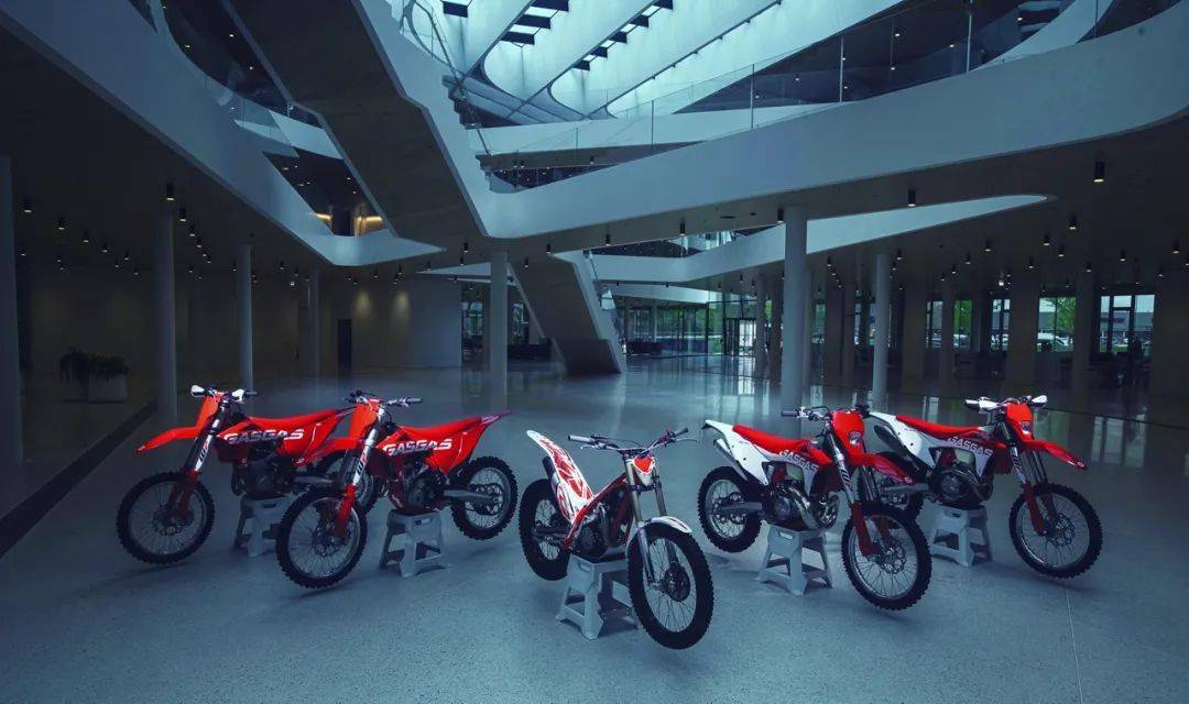 點擊進(jìn)入看圖評論