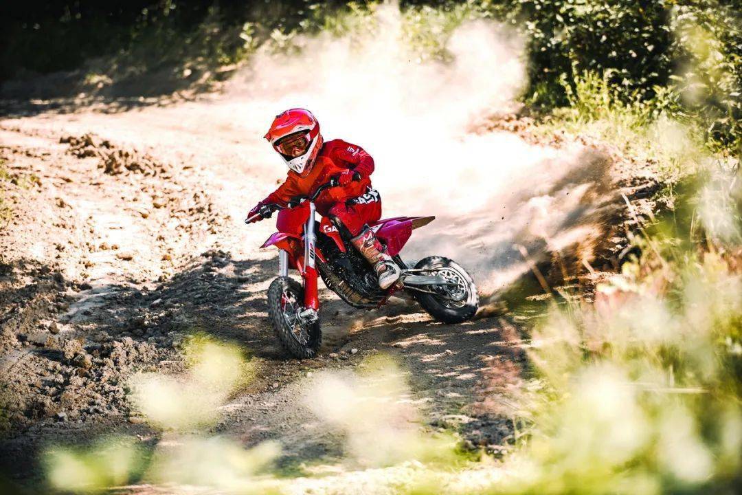 點擊進(jìn)入看圖評論