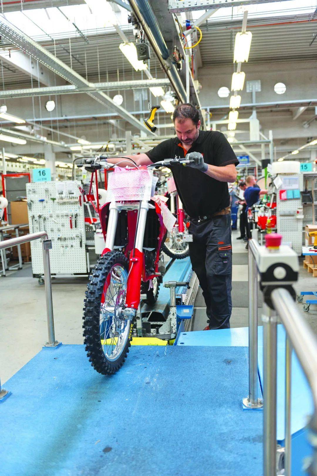 點擊進(jìn)入看圖評論