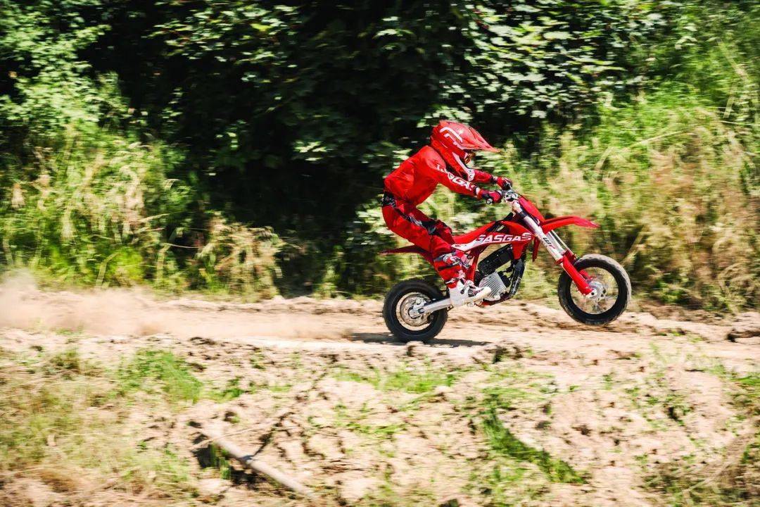 點擊進(jìn)入看圖評論