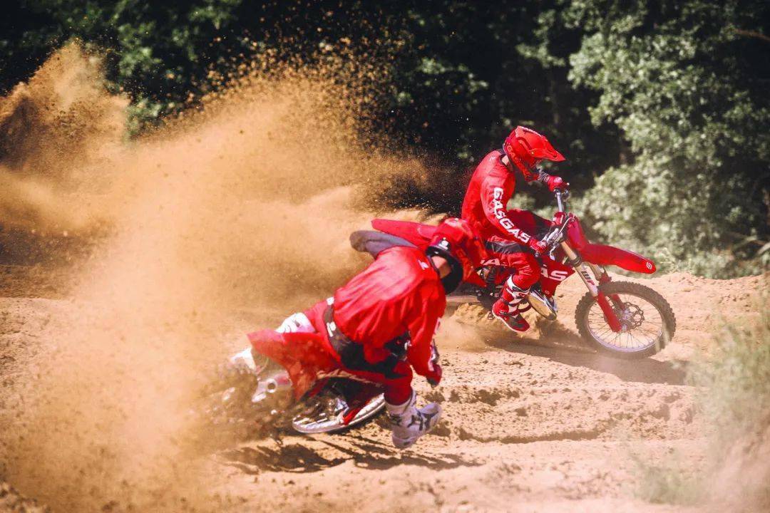 點擊進(jìn)入看圖評論