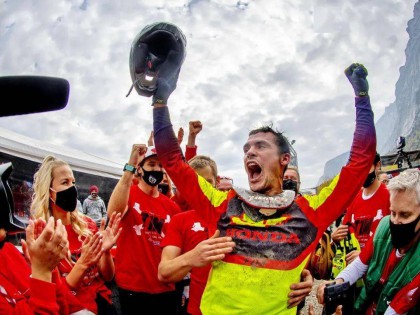 回望 2020 賽季，Honda 稱霸越野、KTM 贏 GP