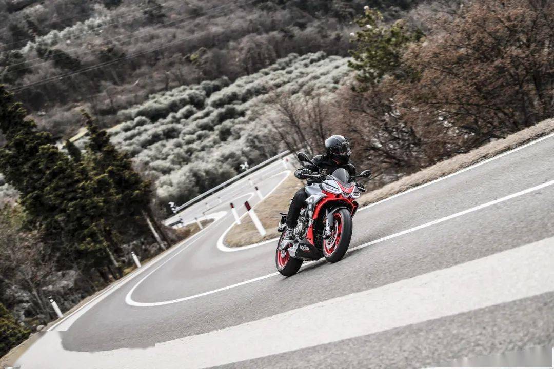 點(diǎn)擊進(jìn)入看圖評論