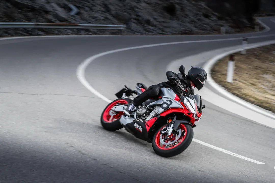 點(diǎn)擊進(jìn)入看圖評論