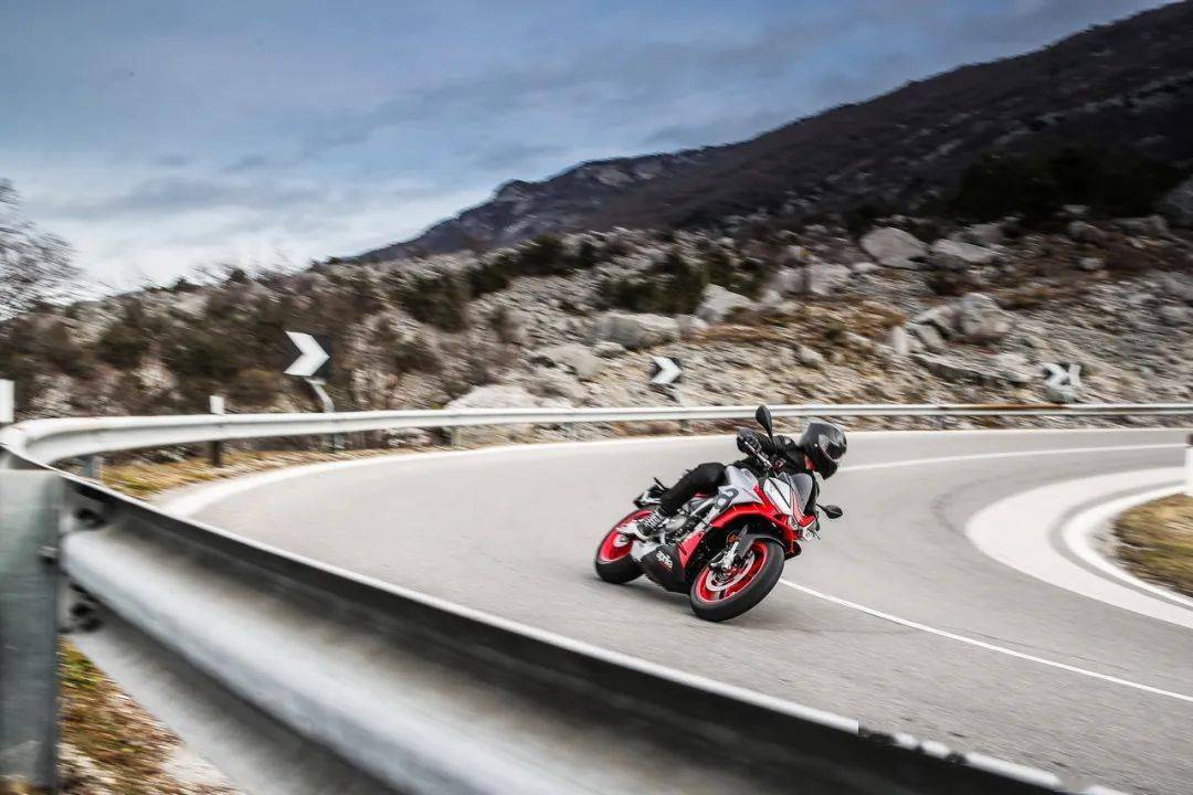 點(diǎn)擊進(jìn)入看圖評論