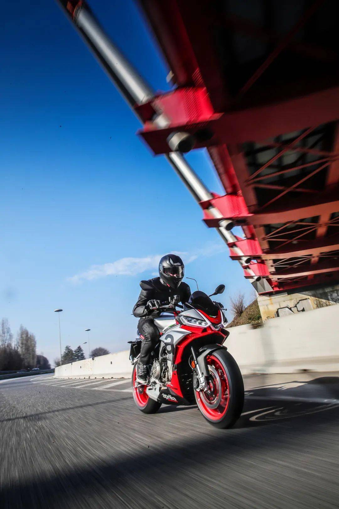 點(diǎn)擊進(jìn)入看圖評論