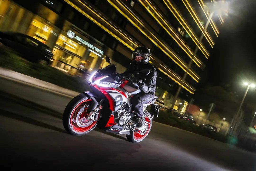 點(diǎn)擊進(jìn)入看圖評論