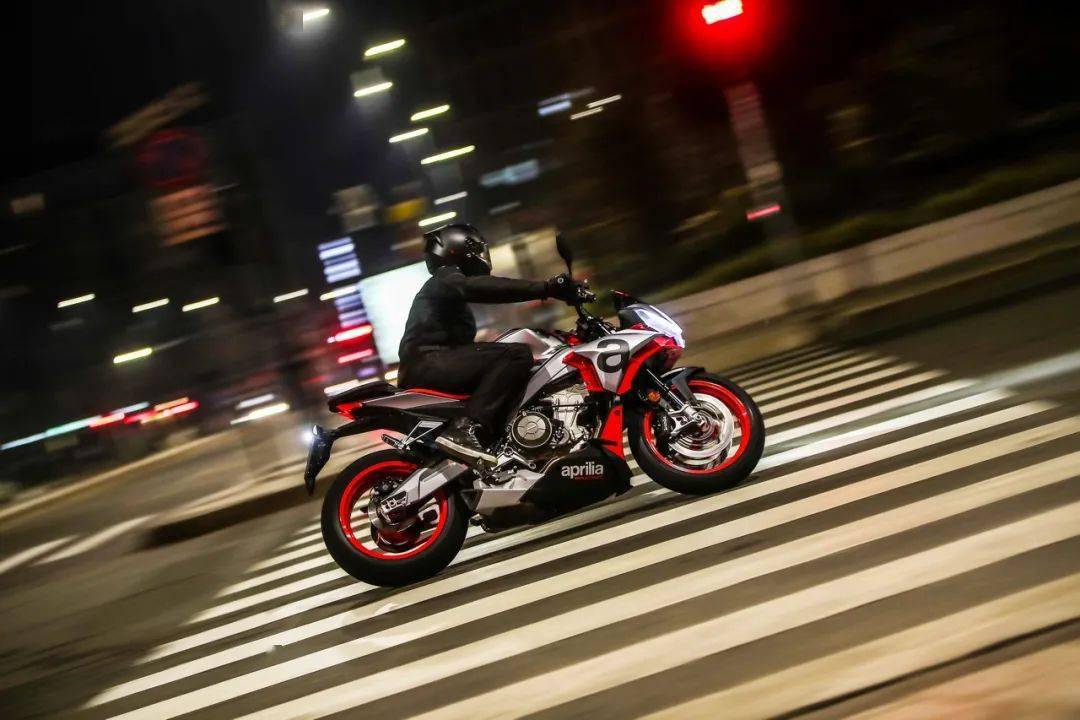 點(diǎn)擊進(jìn)入看圖評論