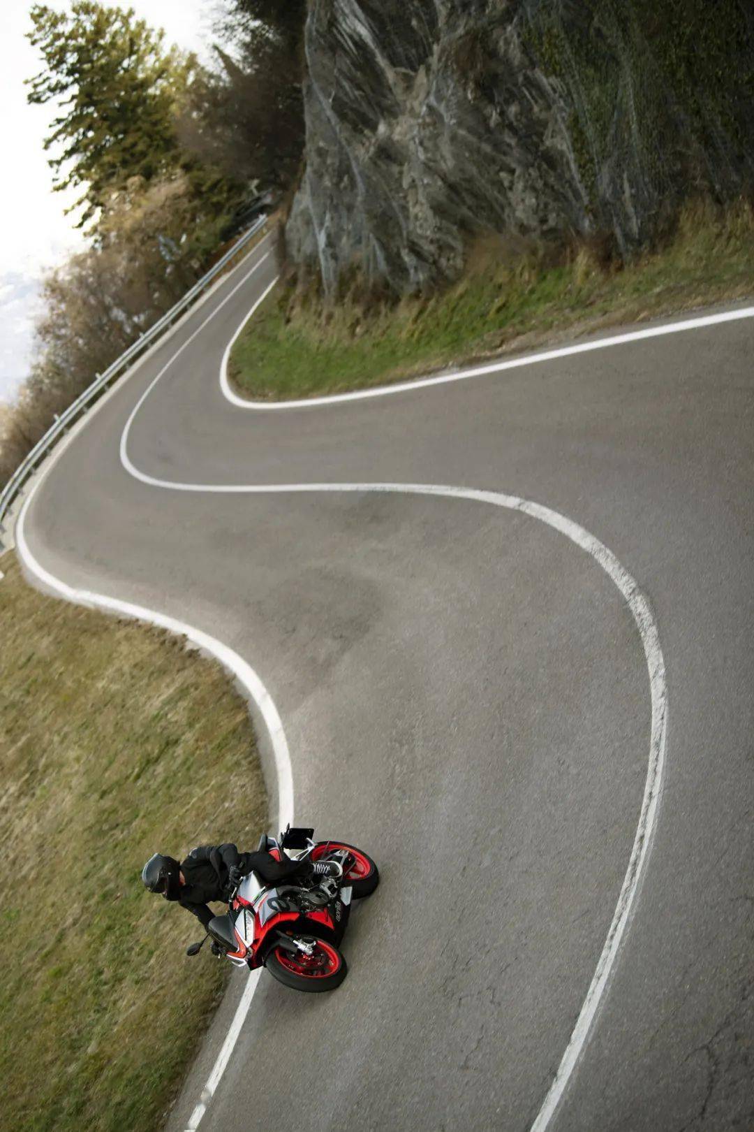 點(diǎn)擊進(jìn)入看圖評論