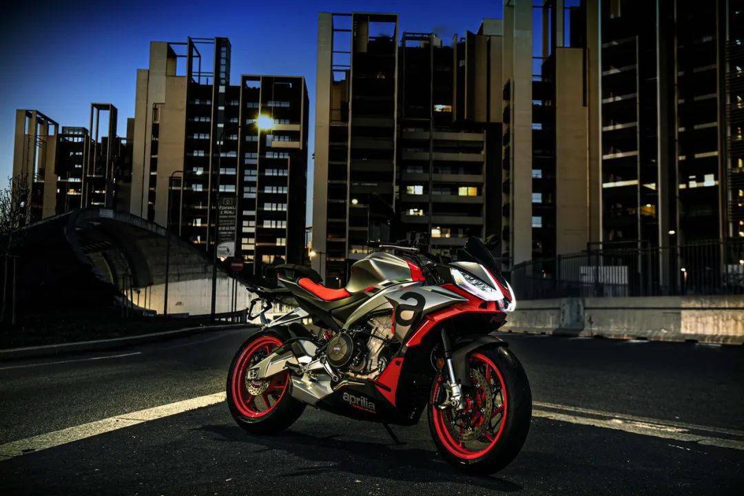 點(diǎn)擊進(jìn)入看圖評論