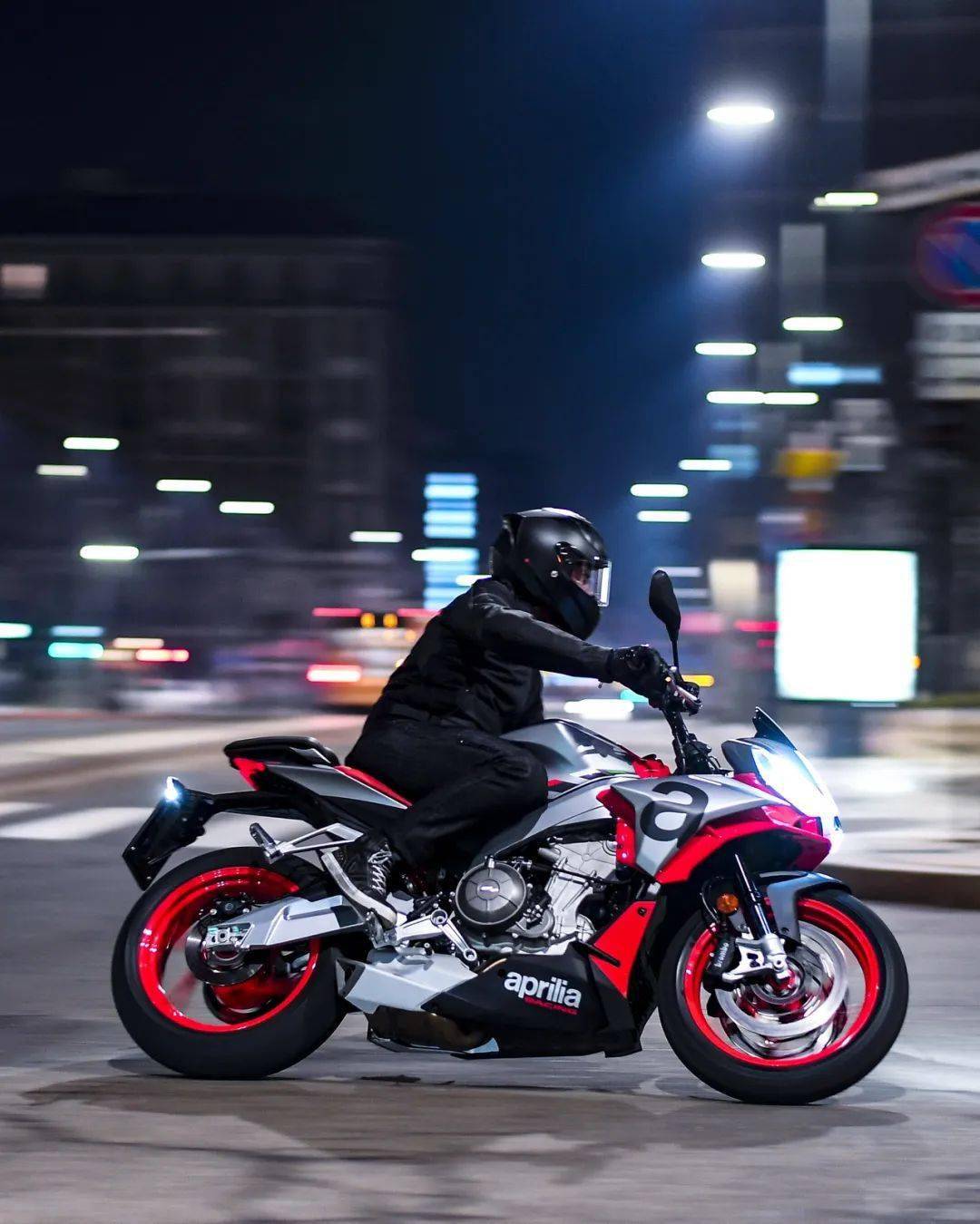 點(diǎn)擊進(jìn)入看圖評論