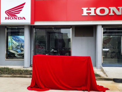 操控輕盈 超低座高 湖北首臺(tái)本田CM300開箱試駕