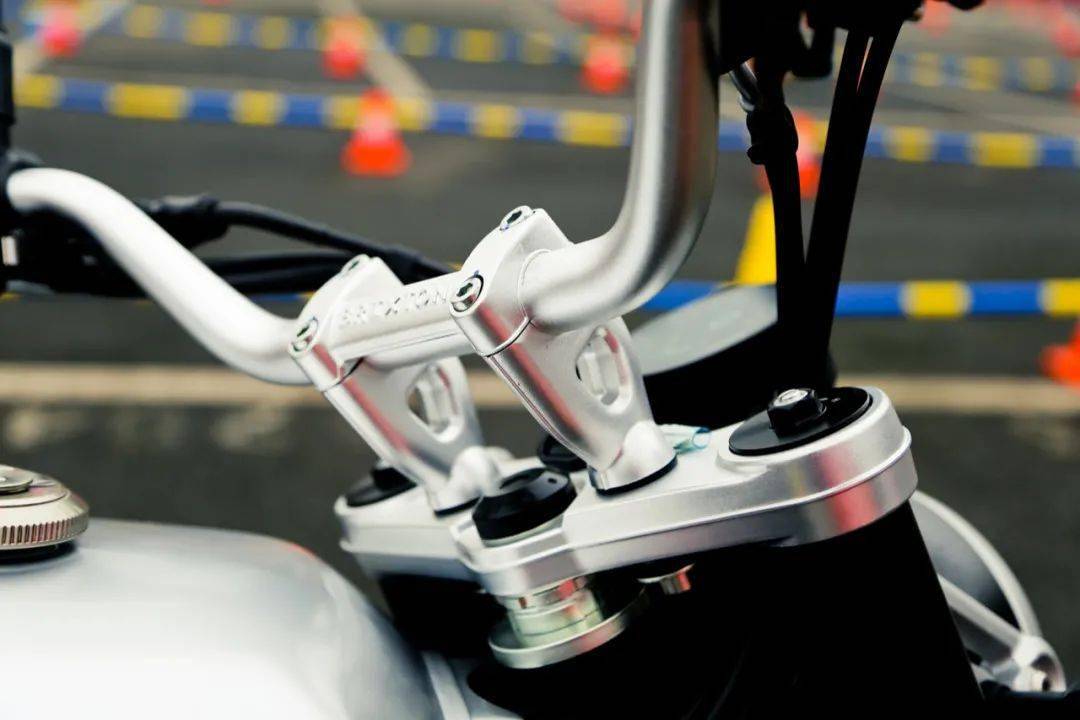 點(diǎn)擊進(jìn)入看圖評論