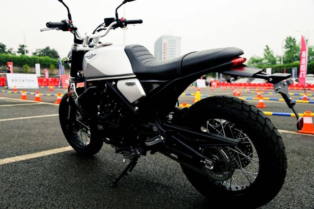 點(diǎn)擊進(jìn)入看圖評論