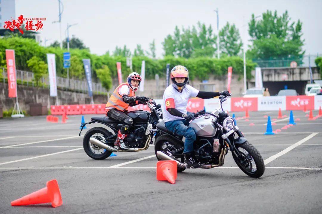 點(diǎn)擊進(jìn)入看圖評論