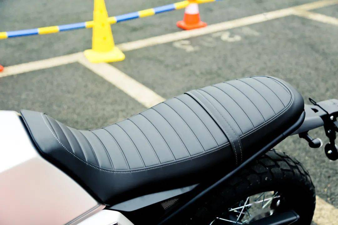 點(diǎn)擊進(jìn)入看圖評論