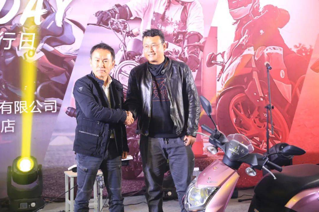 點擊進入看圖評論