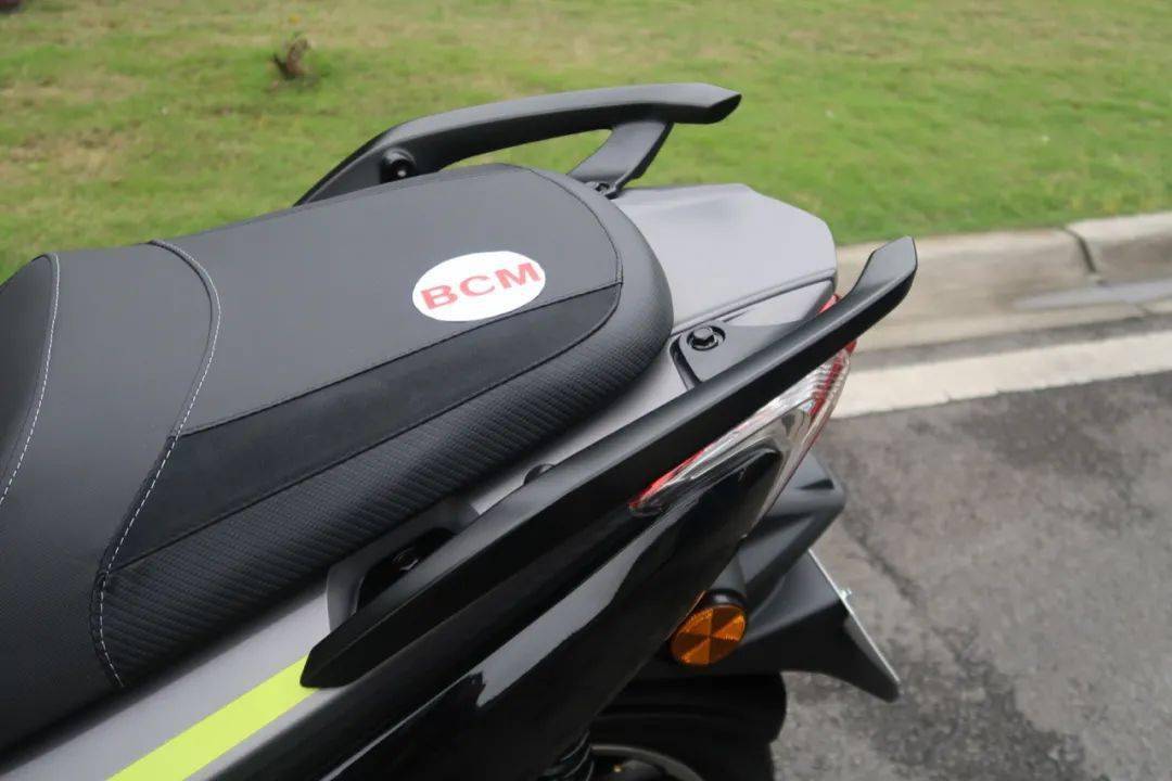 點(diǎn)擊進(jìn)入看圖評論