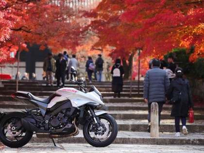 風(fēng)情畫(huà)：Suzuki Katana 與退役車(chē)手的日本本土之旅