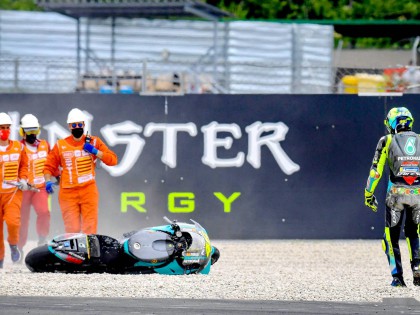 2021 MotoGP 西班牙巴塞羅那站：羅斯摔車