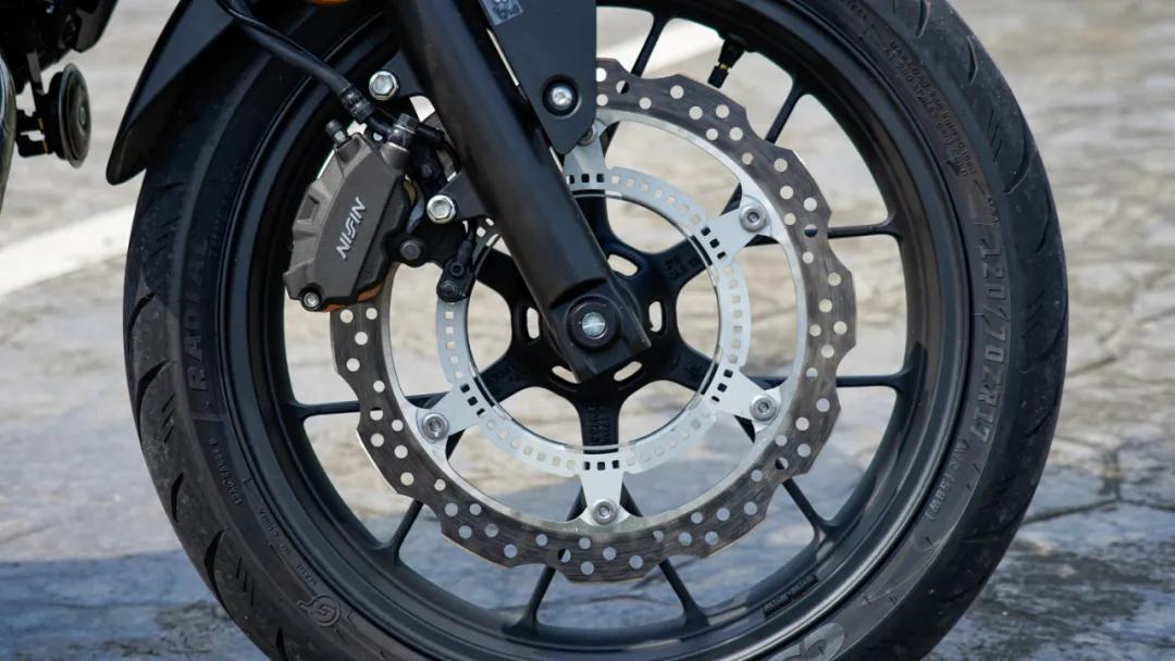 點(diǎn)擊進(jìn)入看圖評論