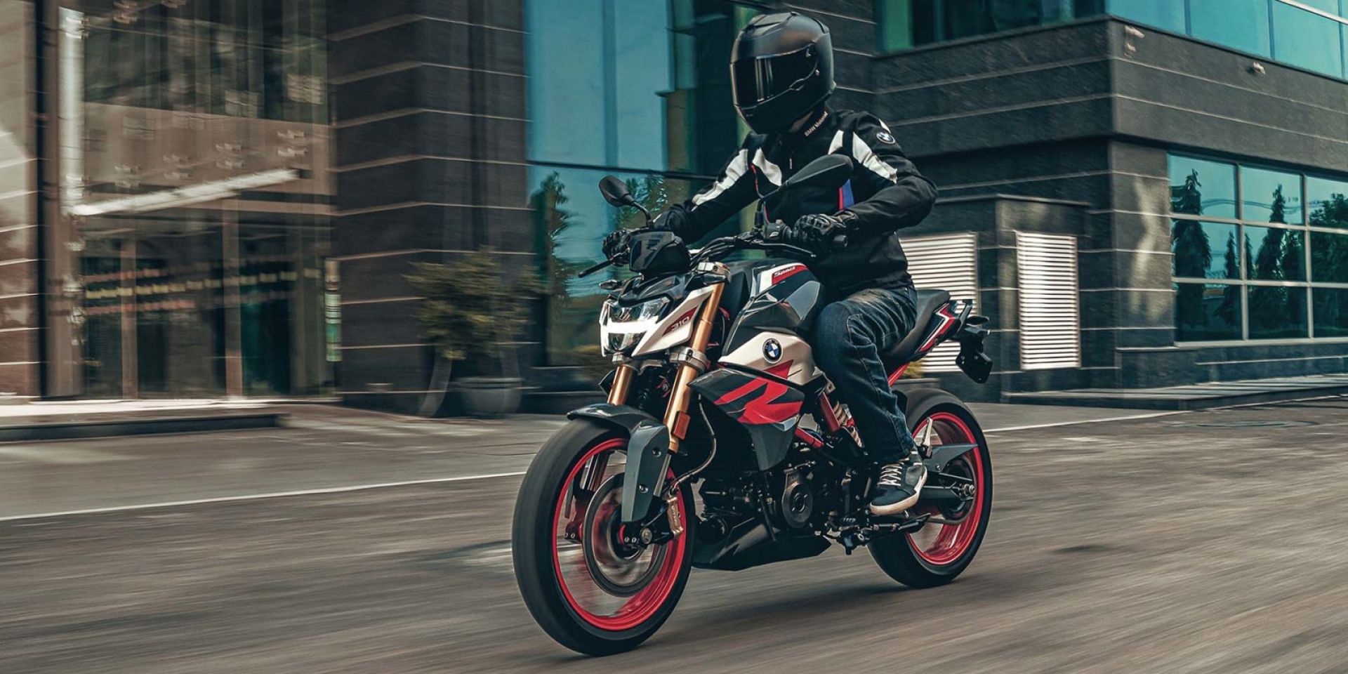 點(diǎn)擊進(jìn)入看圖評(píng)論